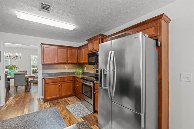 517 Annslee Lane, Loganville, GA 30052