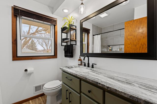 932 24th Street NW, Rochester, MN 55901