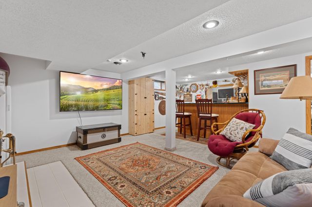 932 24th Street NW, Rochester, MN 55901