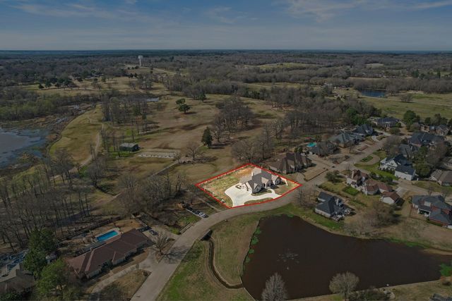 602 Greenhill Park Avenue, Mt Pleasant, TX 75455