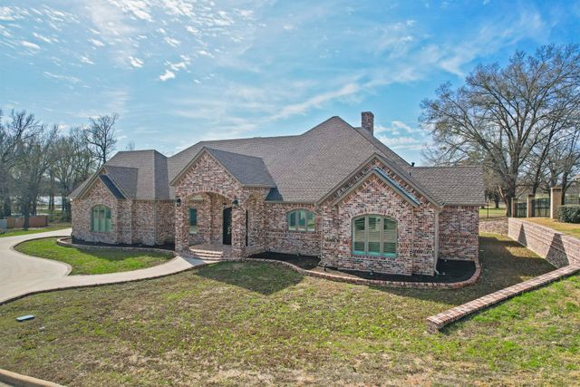 602 Greenhill Park Avenue, Mt Pleasant, TX 75455
