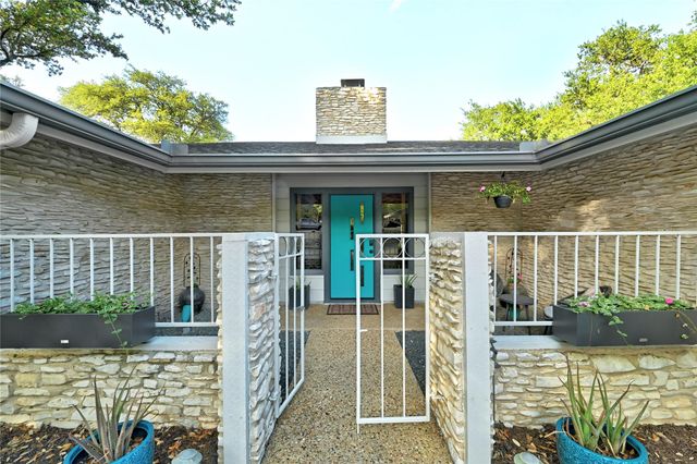 105 Melody ST, Lakeway, TX 78734