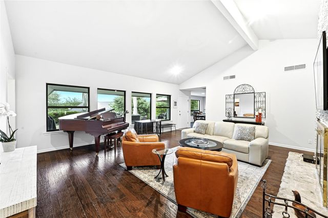 105 Melody ST, Lakeway, TX 78734