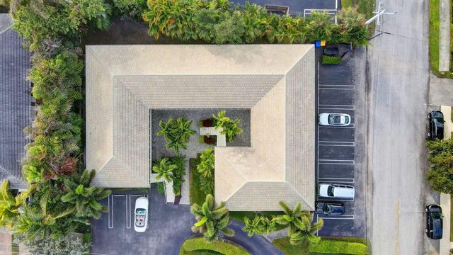 100 Venetian Drive 3, Delray Beach, FL 33483