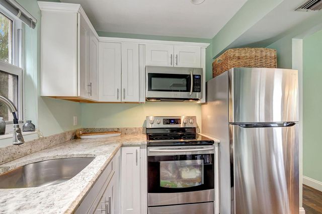 100 Venetian Drive 3, Delray Beach, FL 33483