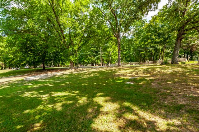 3538 Armstrong Rd, Springfield, TN 37172