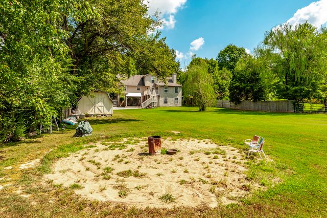 3538 Armstrong Rd, Springfield, TN 37172