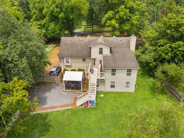 3538 Armstrong Rd, Springfield, TN 37172