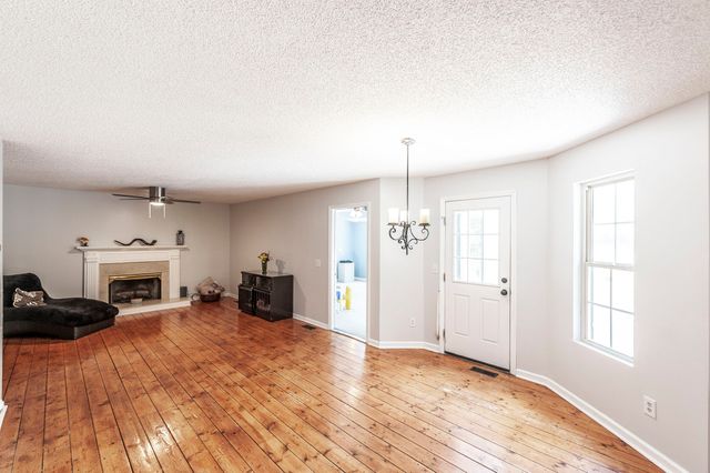 3538 Armstrong Rd, Springfield, TN 37172