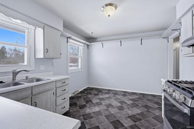 4022 W Glen Oaks Drive, Bloomington, IN 47403