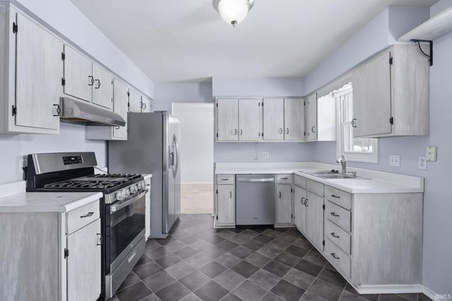 4022 W Glen Oaks Drive, Bloomington, IN 47403