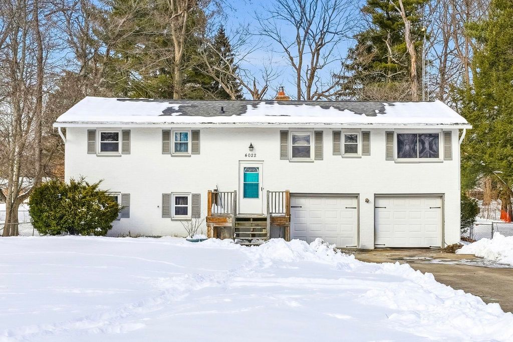 4022 W Glen Oaks Drive, Bloomington, IN 47403