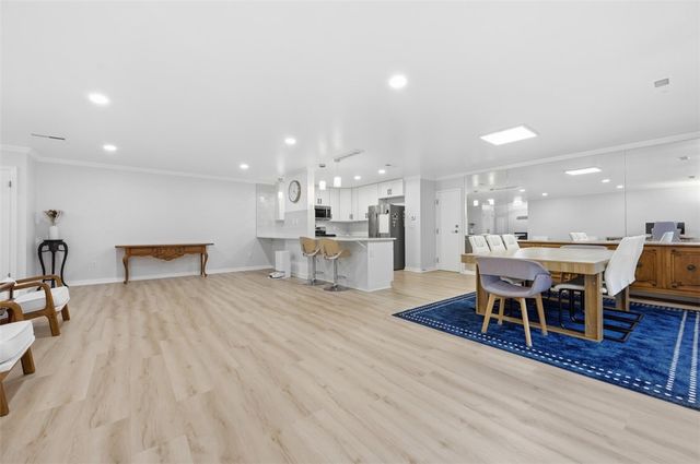 540 N NEVILLE 305, Oakland, PA 15213