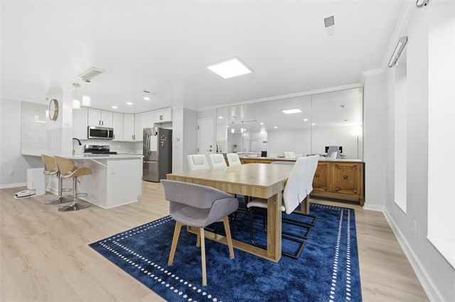 540 N NEVILLE 305, Oakland, PA 15213