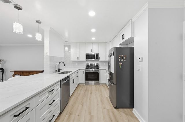 540 N NEVILLE 305, Oakland, PA 15213