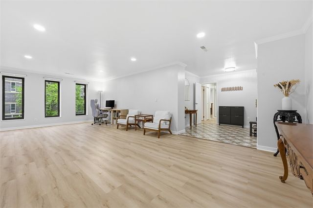540 N NEVILLE 305, Oakland, PA 15213
