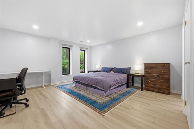 540 N NEVILLE 305, Oakland, PA 15213