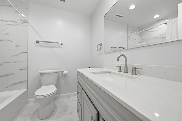 540 N NEVILLE 305, Oakland, PA 15213
