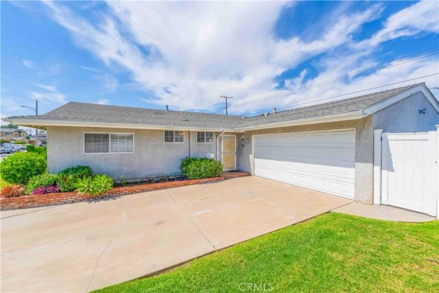 5101 Myra, Cypress, CA 90630