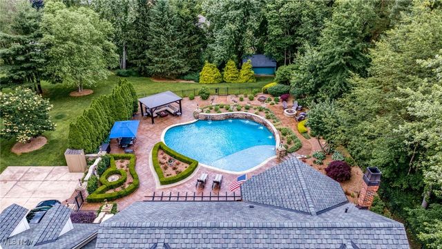 17221 Sagamore Road, Walton Hills, OH 44146