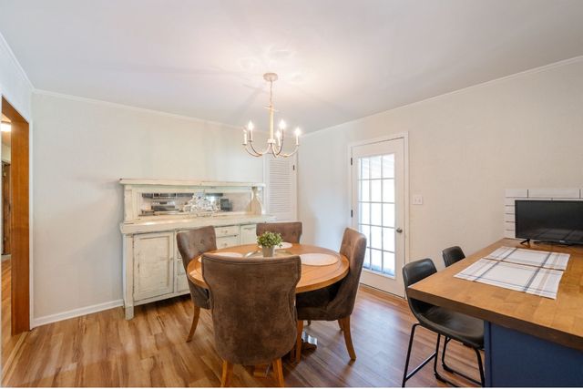 533 Taylor St, Bruceton, TN 38317