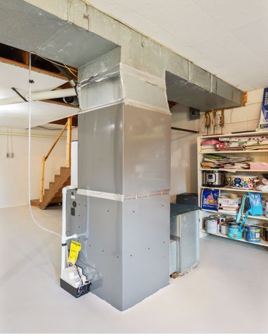 533 Taylor St, Bruceton, TN 38317