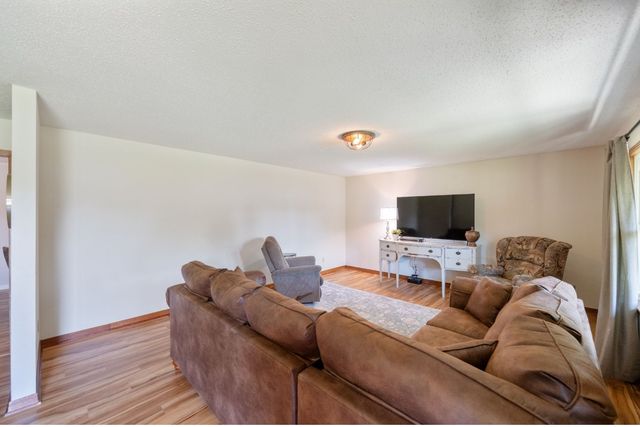 533 Taylor St, Bruceton, TN 38317