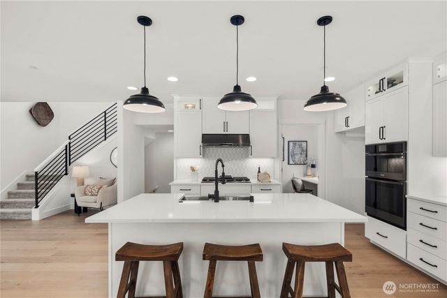 4216 220th Place SE, Bothell, WA 98021