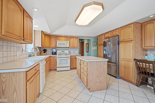 37433 26 Mile Road, Lenox, MI 48048