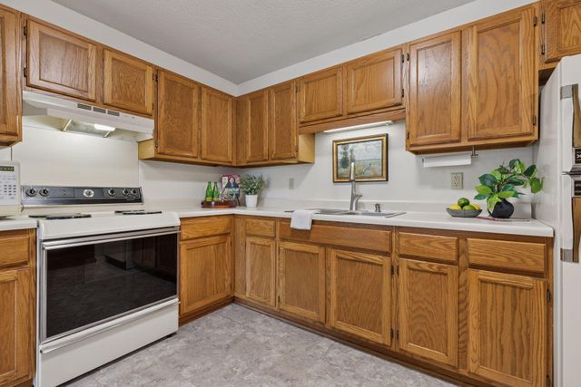 6500 Woodlake Drive 202, Richfield, MN 55423