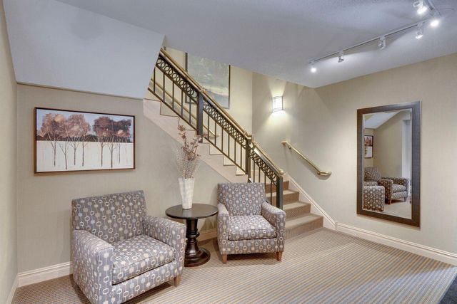 6500 Woodlake Drive 202, Richfield, MN 55423