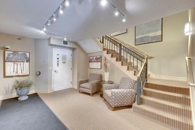 6500 Woodlake Drive 202, Richfield, MN 55423