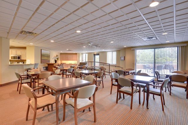 6500 Woodlake Drive 202, Richfield, MN 55423