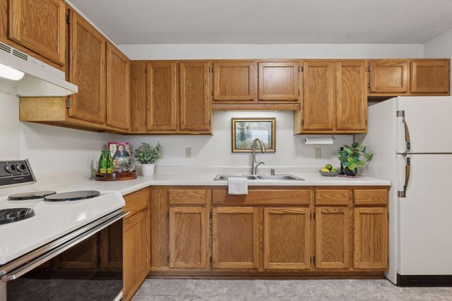 6500 Woodlake Drive 202, Richfield, MN 55423