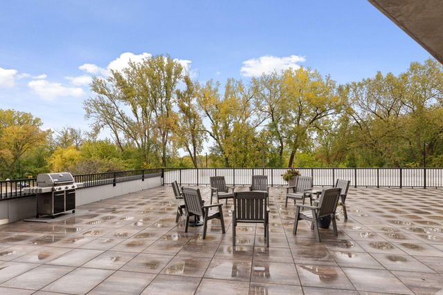 6500 Woodlake Drive 202, Richfield, MN 55423