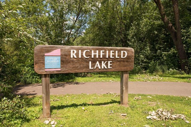 6500 Woodlake Drive 202, Richfield, MN 55423