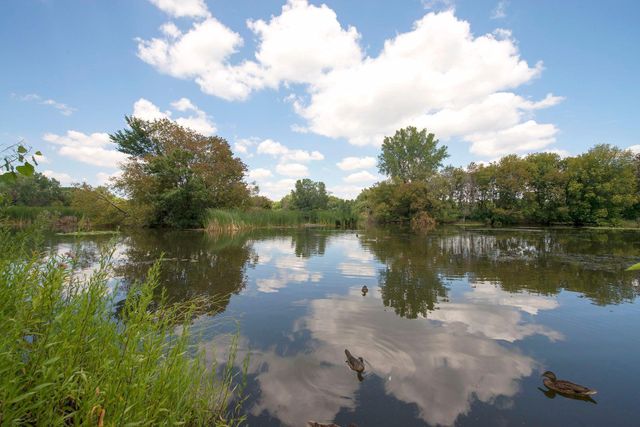 6500 Woodlake Drive 202, Richfield, MN 55423