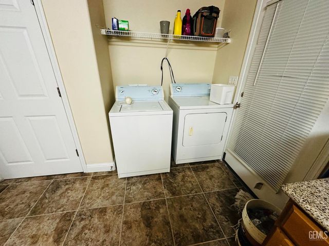 21114 Universal Street, Lost Hills, CA 93249