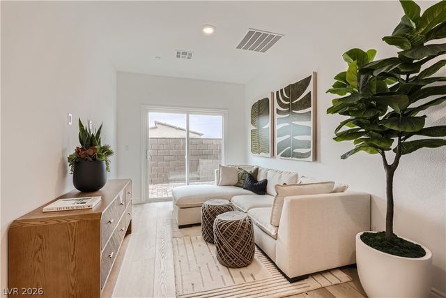 242 White Crest Peak Avenue, Henderson, NV 89015