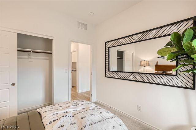 242 White Crest Peak Avenue, Henderson, NV 89015