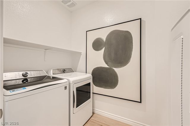 242 White Crest Peak Avenue, Henderson, NV 89015