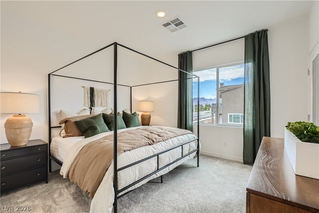 242 White Crest Peak Avenue, Henderson, NV 89015