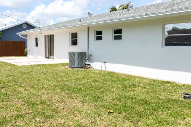 3360 Sapphire Road, Lake Worth, FL 33462