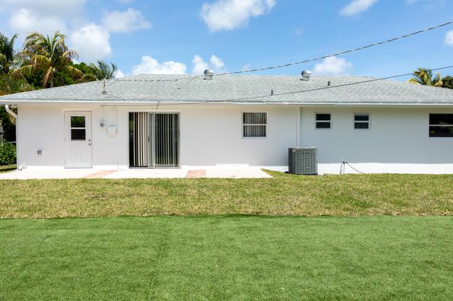 3360 Sapphire Road, Lake Worth, FL 33462