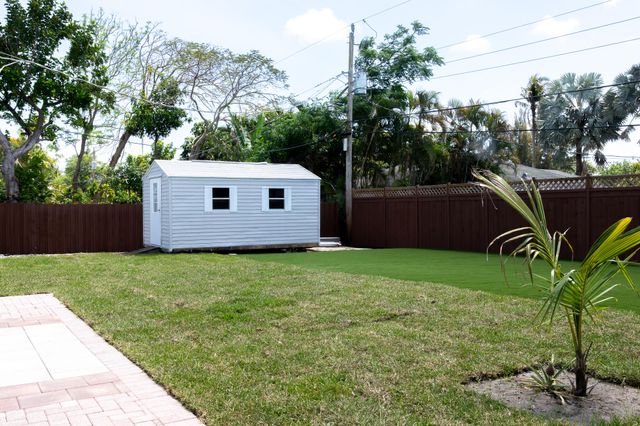 3360 Sapphire Road, Lake Worth, FL 33462