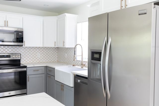 3360 Sapphire Road, Lake Worth, FL 33462