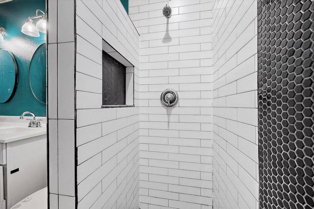 206 Farley Street, Waxahachie, TX 75165