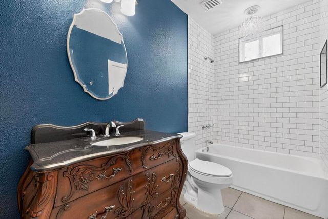 206 Farley Street, Waxahachie, TX 75165