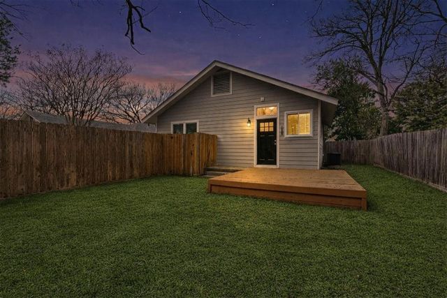 206 Farley Street, Waxahachie, TX 75165