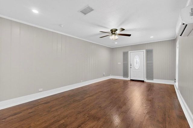 206 Farley Street, Waxahachie, TX 75165